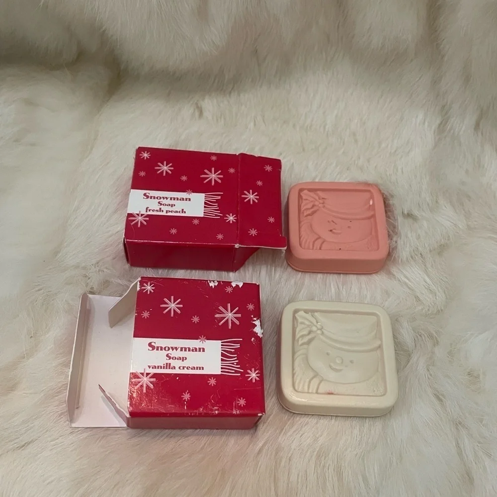 Pair of Vtg Avon Snowman Soaps
